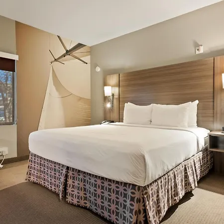 Executive Inn & Suites Oakland Esterno foto