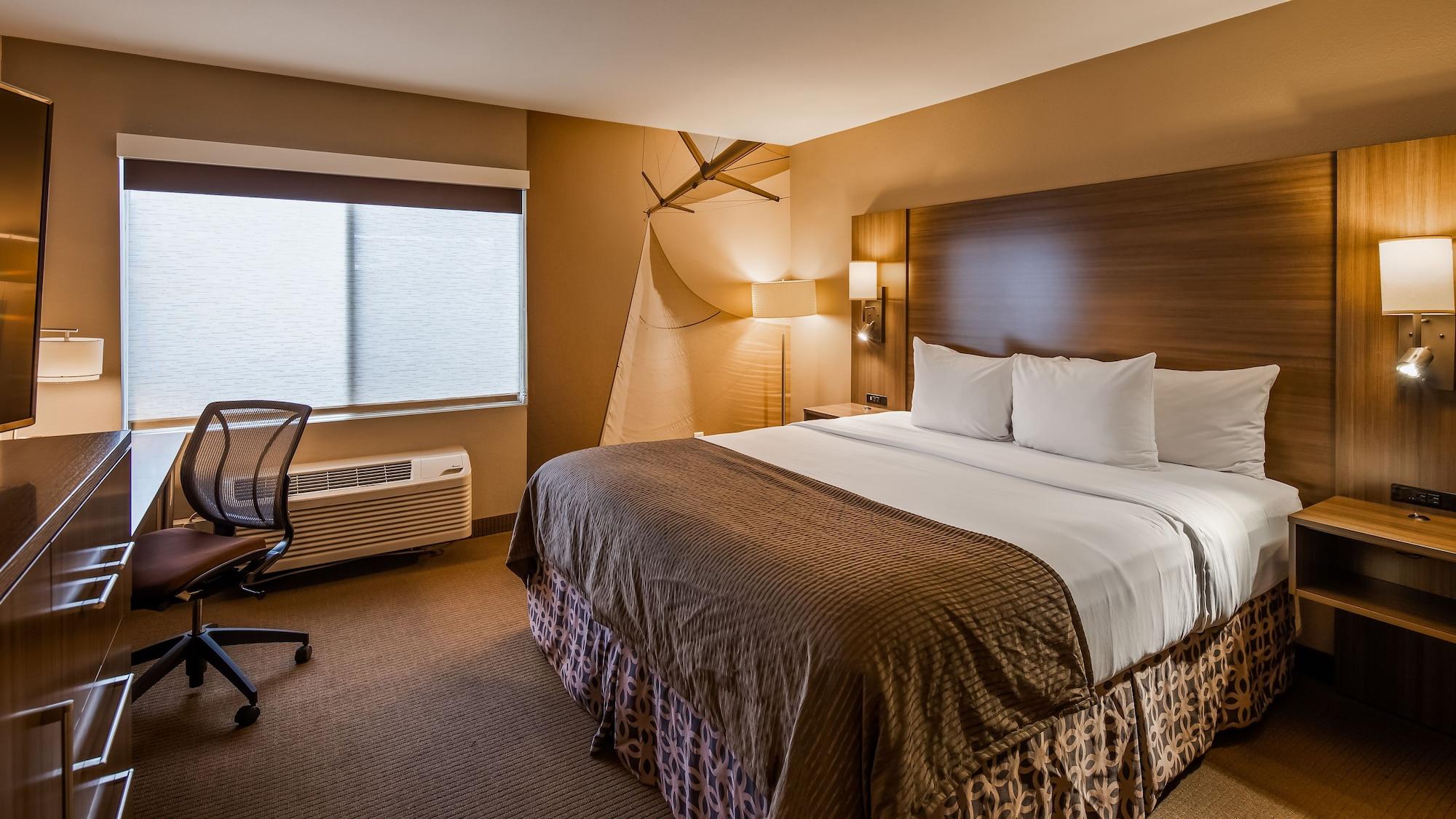 Executive & Hotel