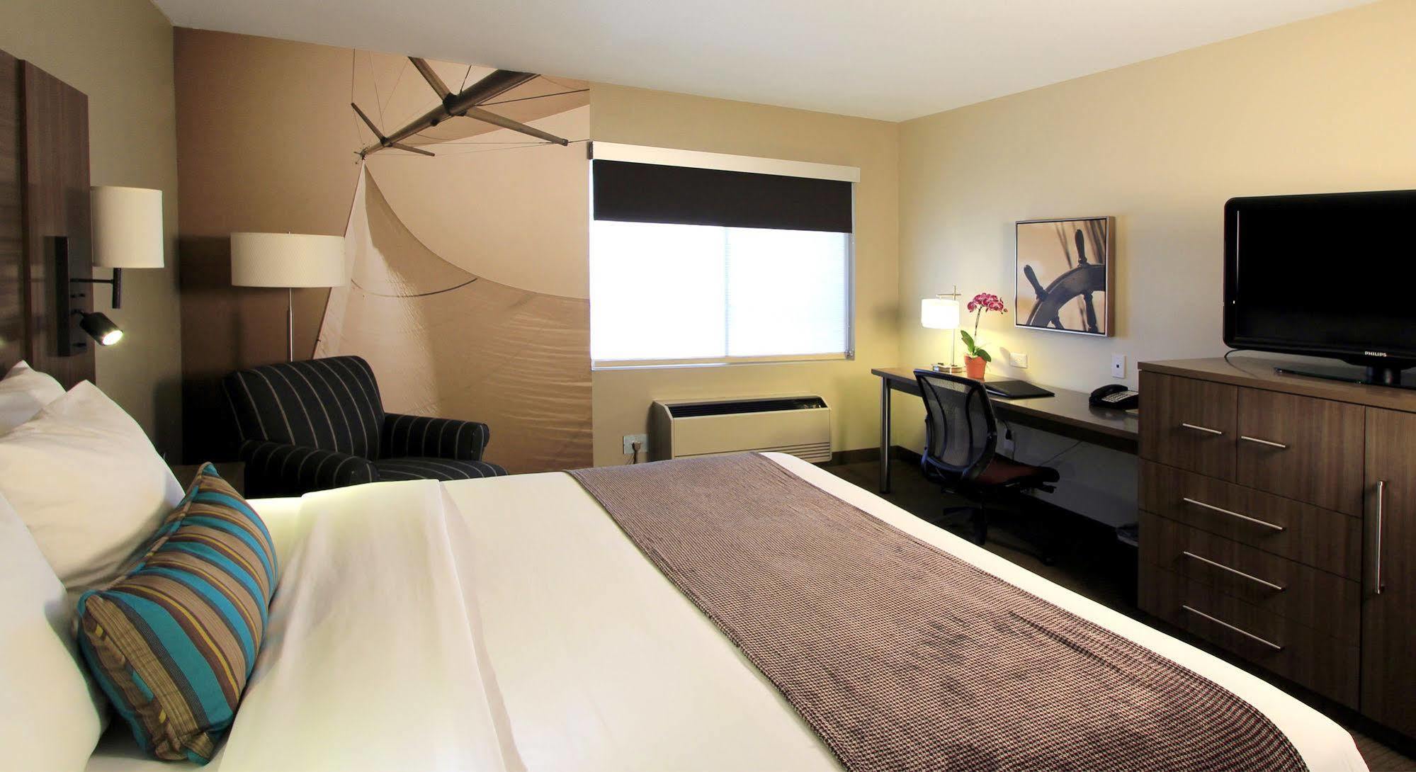 Hotel Executive & Oakland